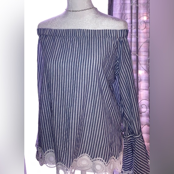 Tahari Blue and White Striped Women’s Cold shoulder Blouse Sz 0 - Picture 1 of 14